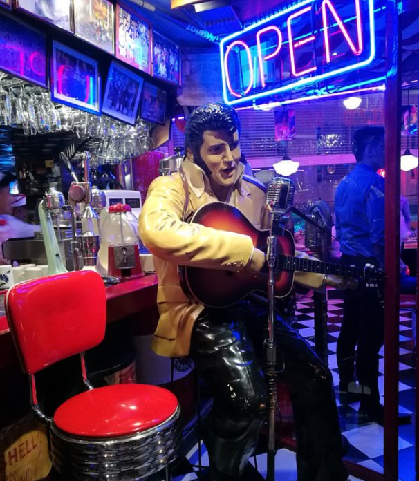 Elvis Presley in Filling Station